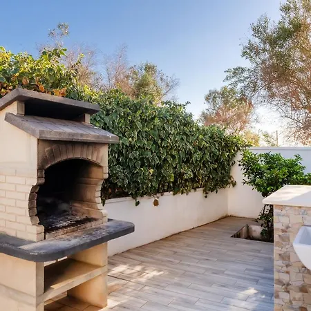 Luxury Air-conditioned 12 Beds Torre Cesarea Villa